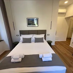 sunrise-rooms.hotelitalianriviera.com/