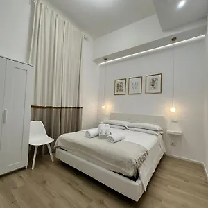 center-rooms.hotelitalianriviera.com/